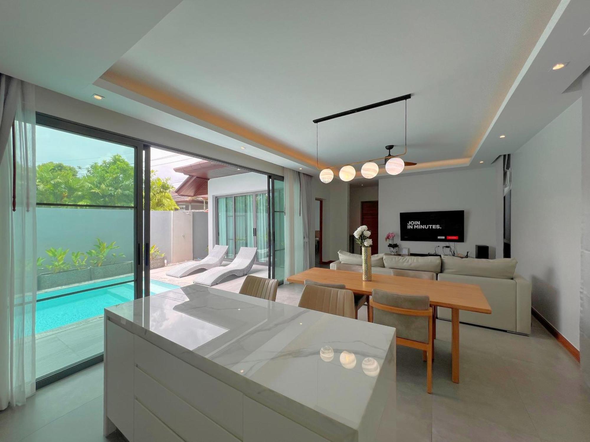 Bangtao Pool Villa - Prymaluna Phuket Bagian luar foto